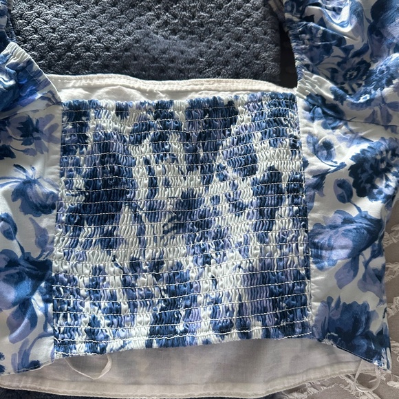 Cropped Puff Sleeve Shirt - Picture 4 of 5